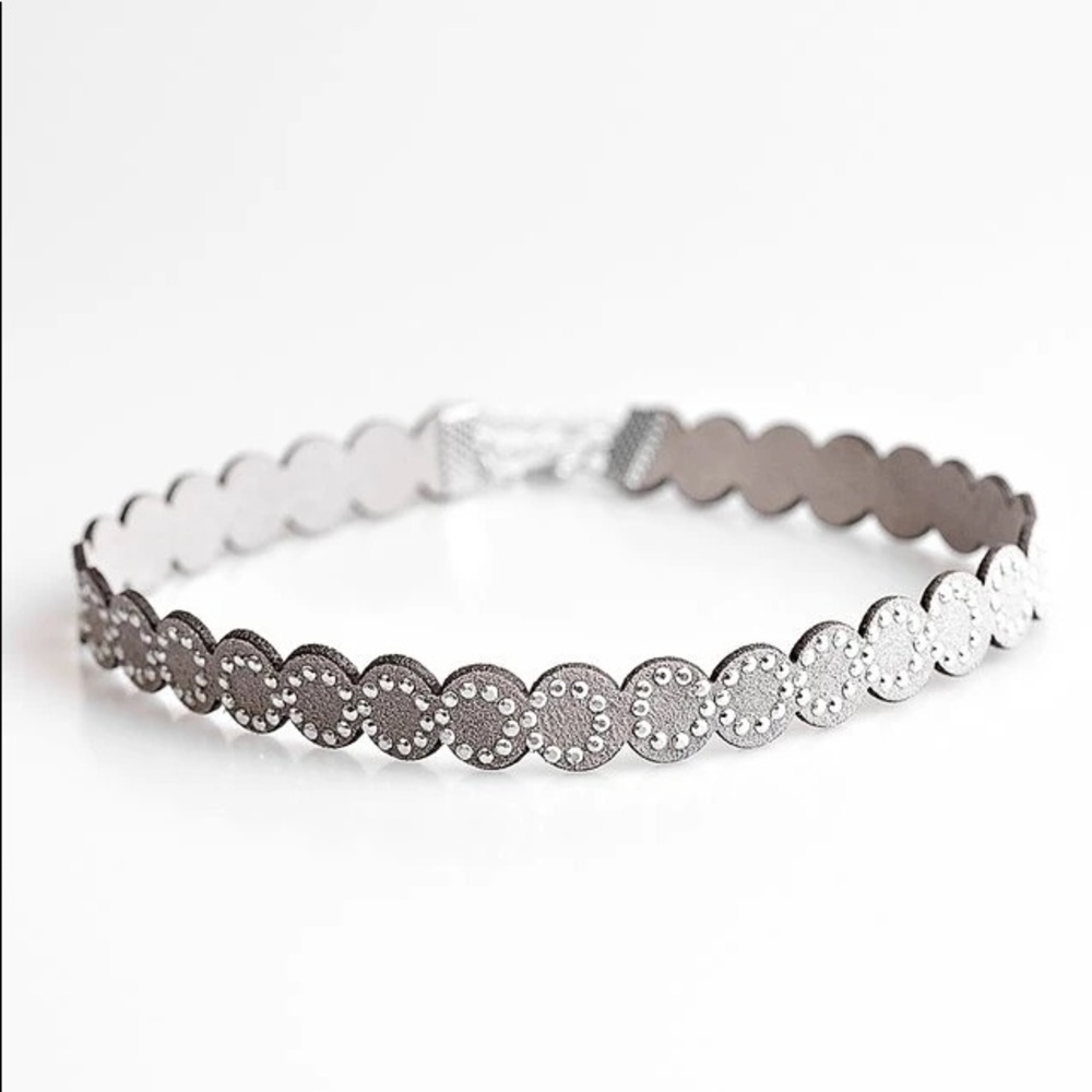 Paparazzi Spot On Suede Choker